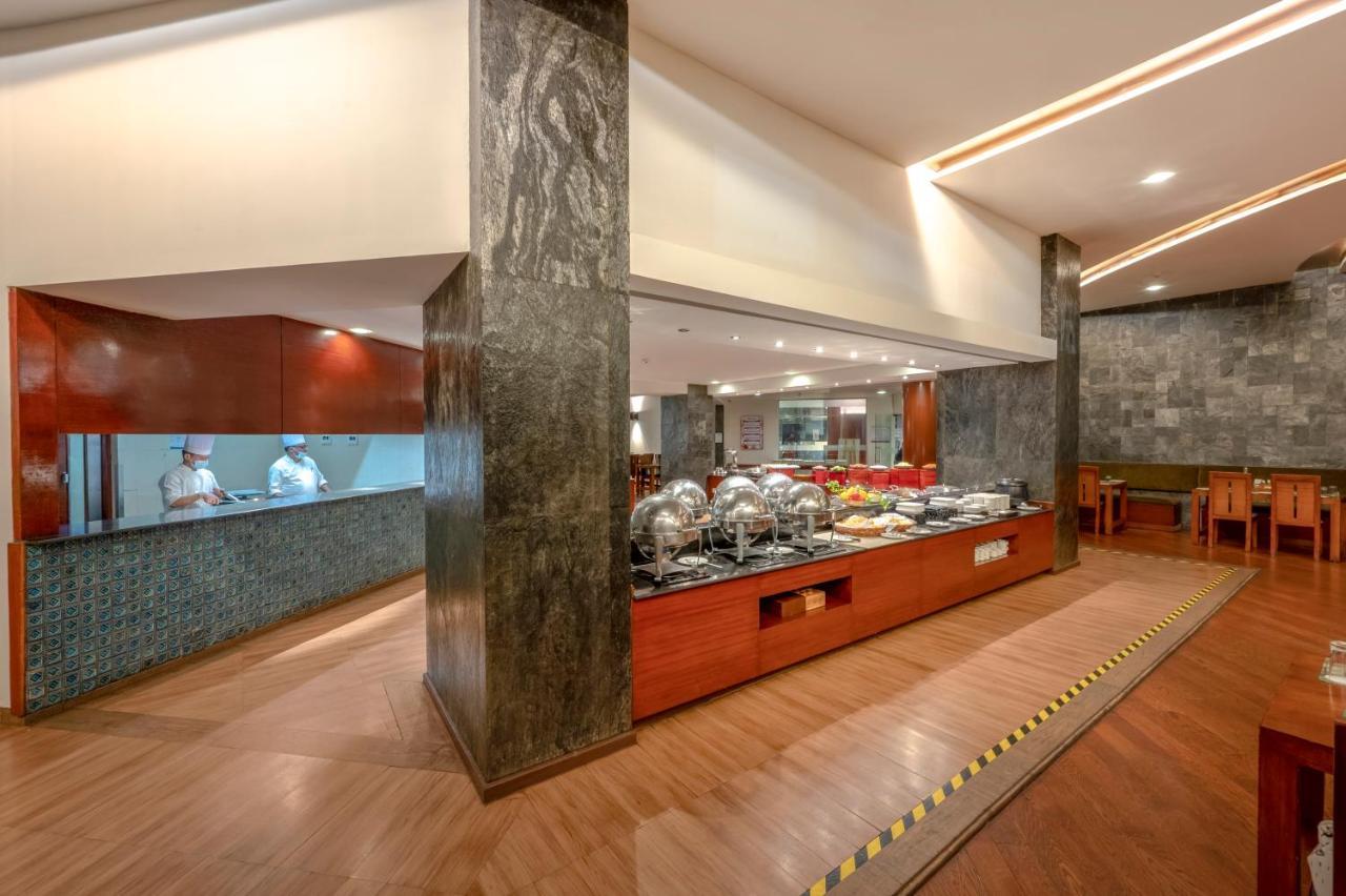 सहारा Sterling Fern Hill