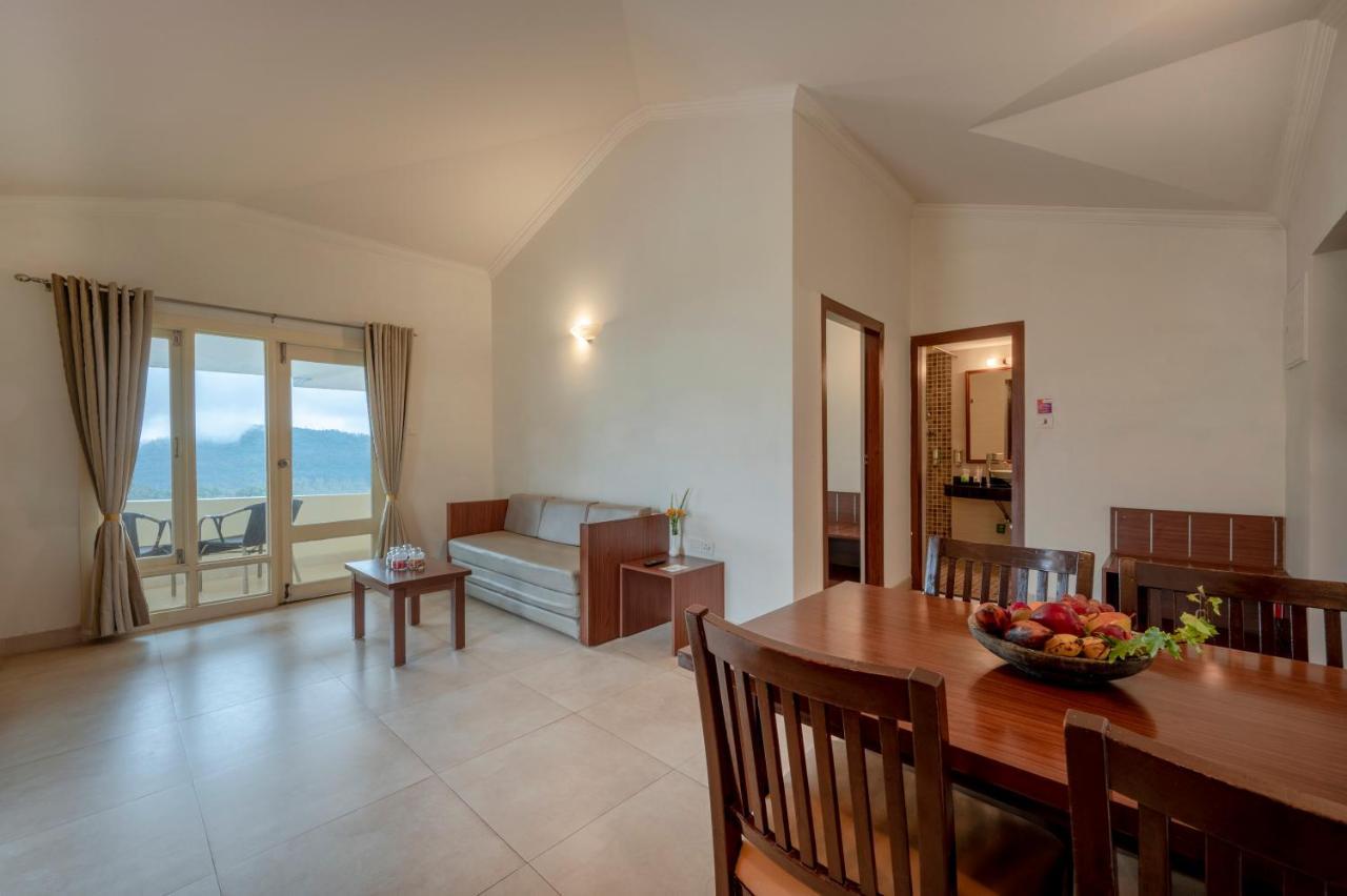 सहारा Sterling Fern Hill 5*